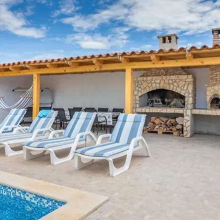 Villa Anstika Pula, Croatia *